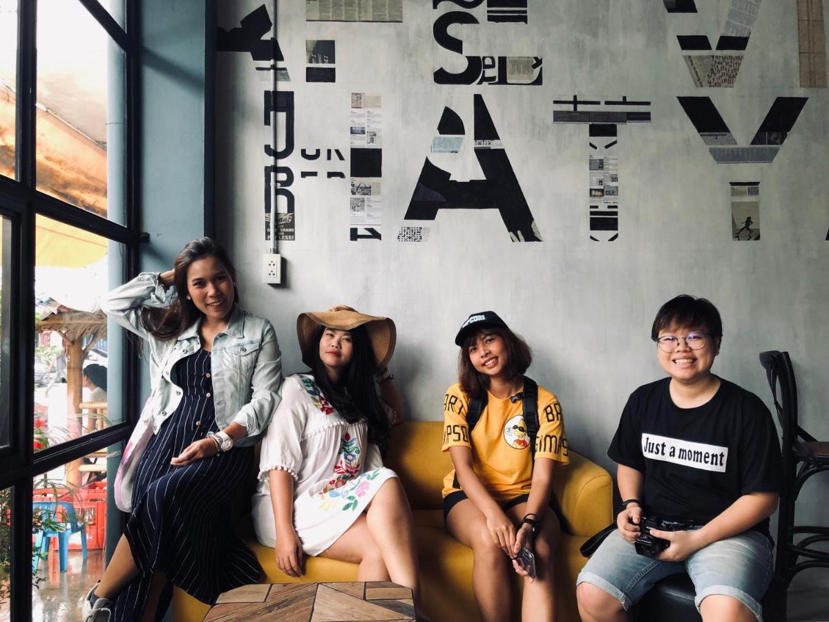 Goodnight Poshtel + Free Netflix Hotel Hat Yai Exterior foto